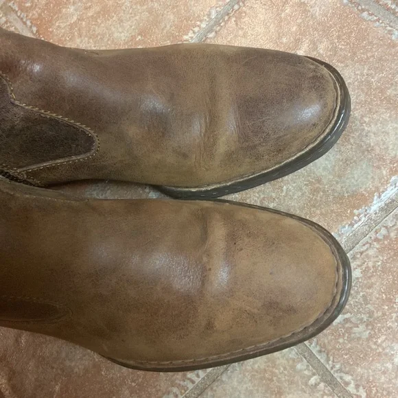 Born Karin Leather Side Zip Heeled Boots Brown Size 7.5 - Picture 5 of 8